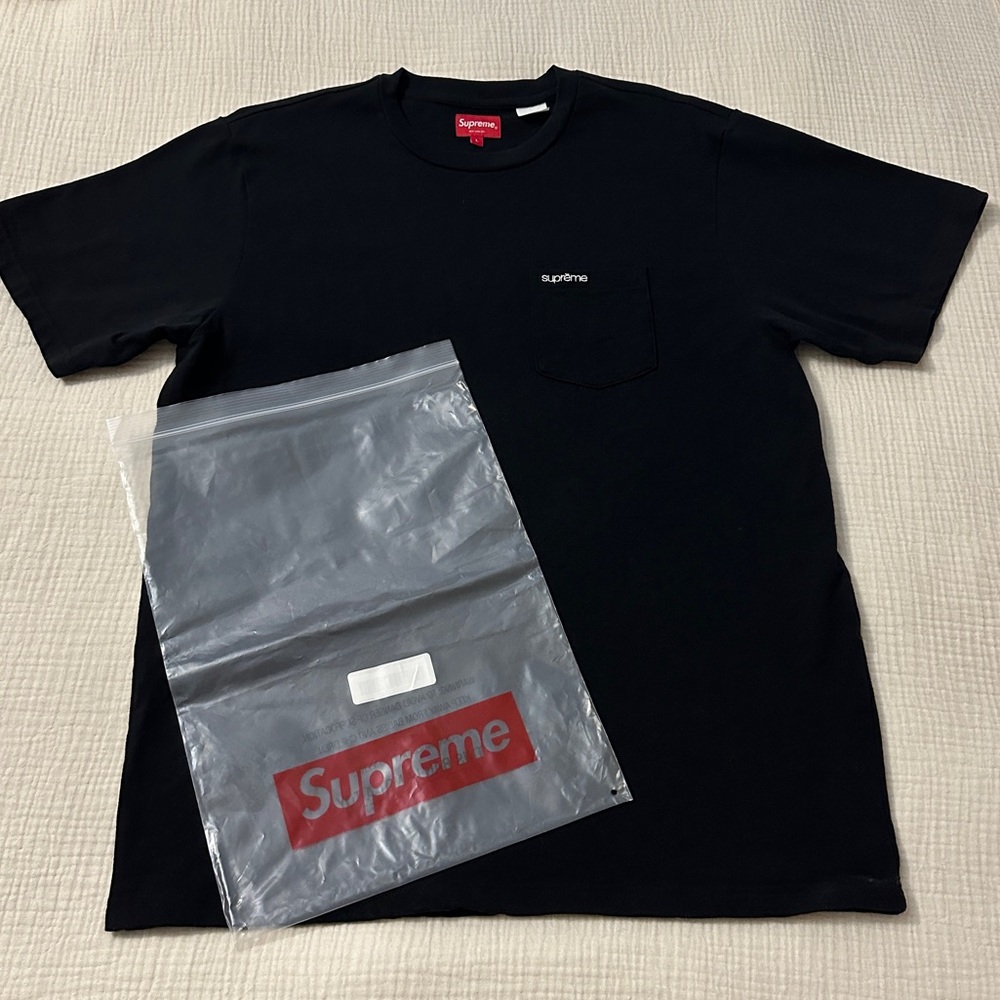 NWT Authentic Supreme Tee